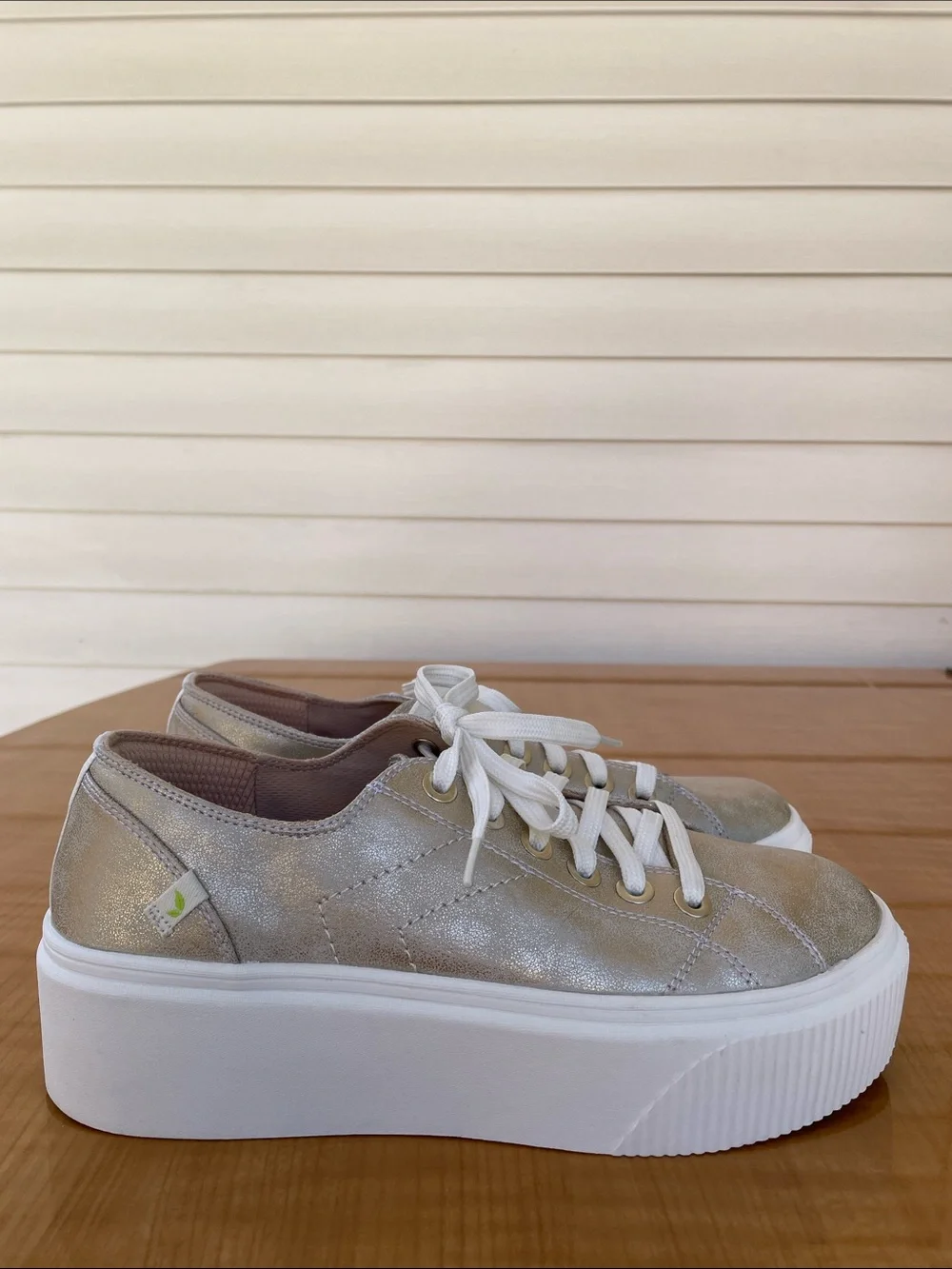 Dr Scholls For Now Platform Sneakers Metallic Light Gold Women’s Size 9